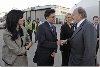 Earlier, His Highness the Aga Khan is welcomed by Dr Mansoor Virani, President of the Ismaili Council for the Midwestern USA.