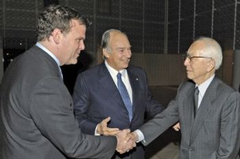 Canada's Foreign Affairs Minister John Baird with His Highness Prince Karim Aga Khan IV, meets Architect Fumihiko Maki
