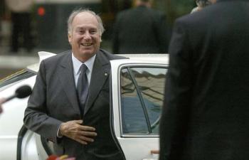 bc premier Gordon Campbell receives Aga Khan
