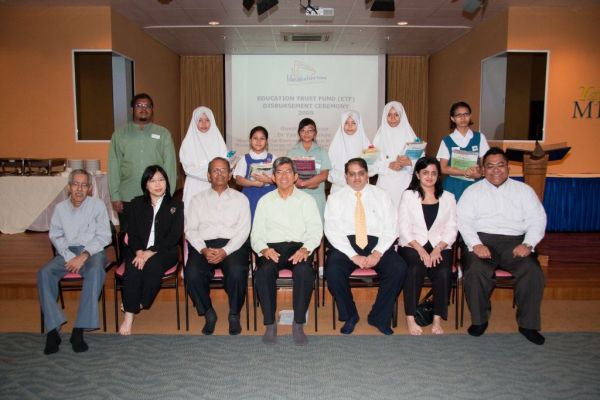 Philanthropists/Professor Reshma and Aziz Merchant Recognised for ...