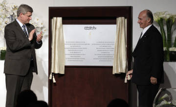 Canada grants honorary citizenship to the Aga Khan