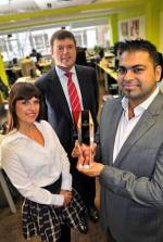 Shamir Jiwa Awarded Independent Consultant Of The Year 2012 Ismailimail shamir-jiwa-awarded-independent-consultant-of-the-year-2012-ismailimail