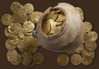 Fatimid Gold Coins found in ruins