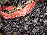 Splendours of dawn in my English suitcase: Bandhani and Emankeeki details