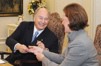 Premier Redford and Aga Khan sign co-operation agreement