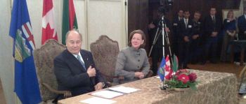 Alberta Government: Premier Redford and His Highness the Aga Khan sign Cooperation Agreement
