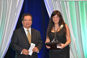 Nafisa Merali receives Pfizer Consumer Healthcare Bowl of Hygeia Award