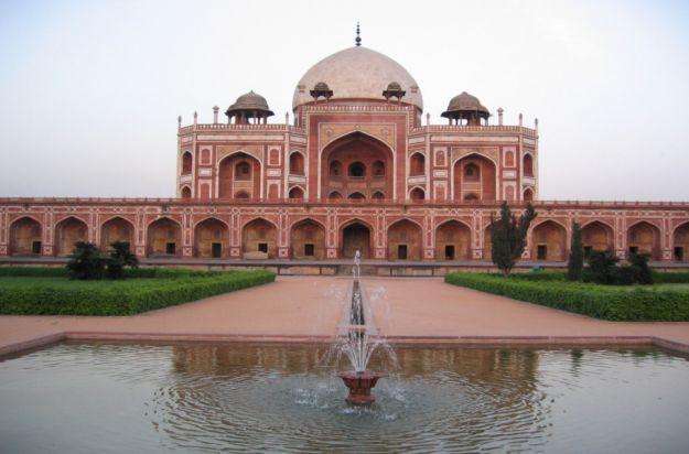 Before and After Pictures of the Emperor Humayun's Tomb, Nizamuddin Basti and Sunder Nursery projects