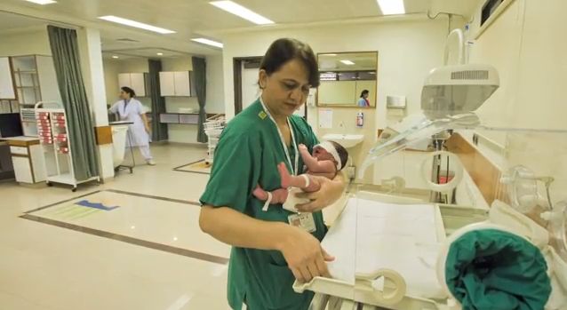 Pakistanis Nurse Anila Ali Bardai - 2013 International Neonatal Nursing Excellence Award