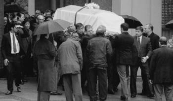 Hundreds mourn man killed in Kenyan attack