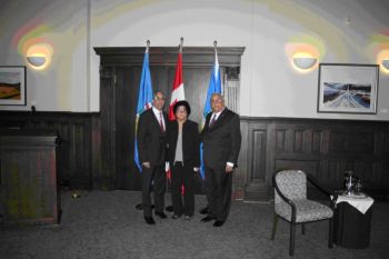 Mansoor Ladha: Calgary journalist receives Gov. Gen. award Mansoor Ladha: Calgary journalist receives Gov. Gen. award