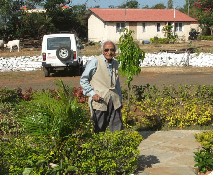 Author Mohamed Rupani translates English poets Yeats, Tennyson, Poe, and Shakespeare into Gujarati