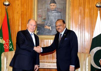 Pakistan: President lauds welfare activities of Prince Karim Aga Khan