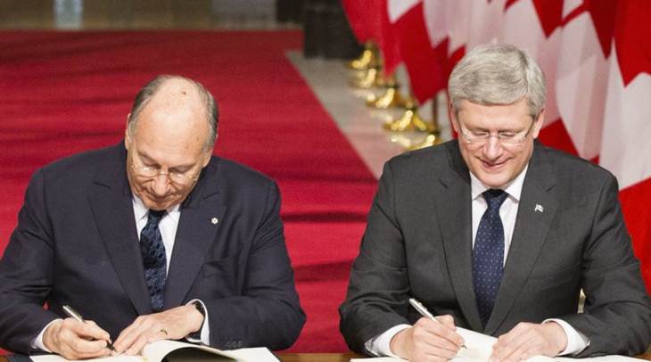 PM and the Aga Khan Sign Protocol of Understanding on the Creation of a Strategic Partnership