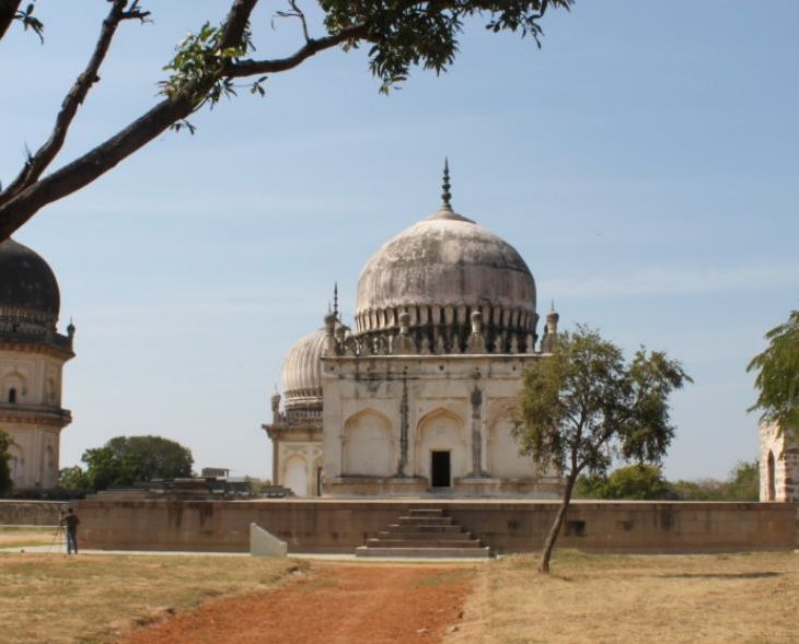 A Surprising Discovery at Qutub Shahi Tombs