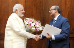 The Vice-Chairman, Aga Khan Foundation, Shri Gulam Rahimtoola calling on the Prime Minister, Shri Narendra Mod