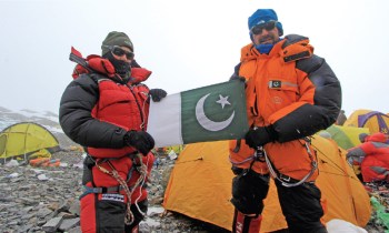 Sibling mountaineering duo celebrated by civil society - Pakistan - DAWN.COM