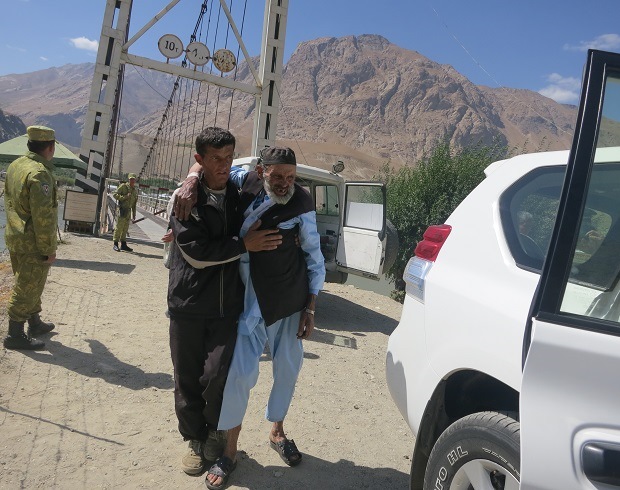 Tajik Badakhshan helps save lives in Afghan Badakhshan