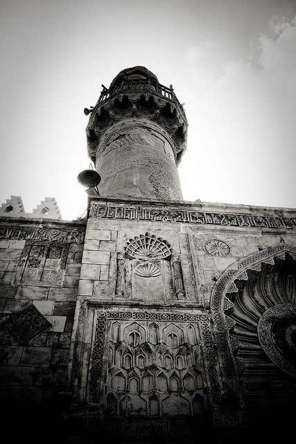 The Mosque of al-Aqmar (“moonlit”), built 1121-25, is one of the few Fatimid-built structures that survives largely intact in central Cairo. (image via 15 min History - Episode 61)