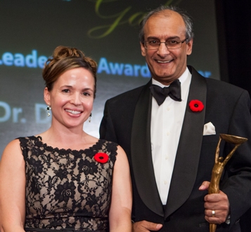 Dr. Diamond Kassum receives Clinician Leadership Award