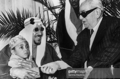 King Saud of Saudi Arabia introduces one of his sons to the 48th Ismaili Imam His Highness Sir Sultan Muhammad Shah, Aga Khan III. (Photo by Keystone-France via Getty Images)