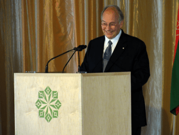 The Aga Khan addresses attendees at the opening ceremony for the Aga Khan Park (image via Torontoist)