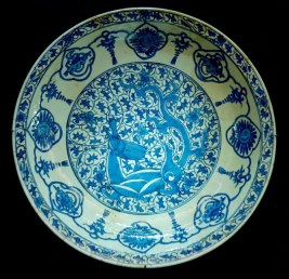 Plate with dragon. Persia, 17th century, inspired by 15th-century Chinese blue and white porcelain