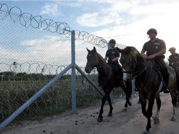 Opinion Mansoor Ladha: Canada missing out in effort to aid Syrian refugees | Edmonton Journal