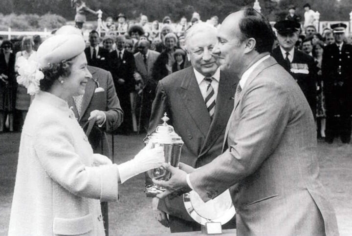 Her Majesty Queen Elizabeth II and His Highness Prince Karim Aga Khan IV at Ascot after Shergar’s victory in the King George VI Queen Elizabeth Stakes (Photo by Getty Images)
