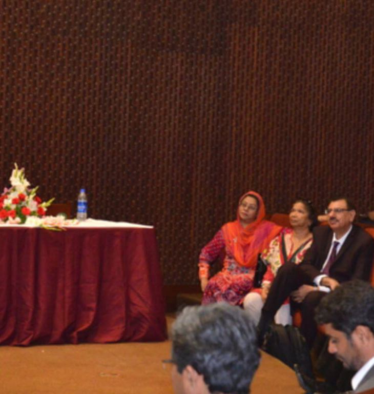 Neglected public libraries in Pakistan, a worrying sign of society’s ills: Experts at Aga Khan University, Karachi