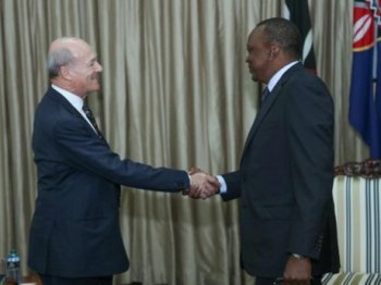 Kenyan President Uhuru Kenyatta holds talks with Prince Amyn Aga Khan