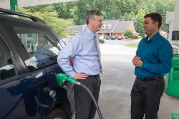 Baptist church in DeKalb County rallies to help Muslim neighbor Malik Waliyani | Atlanta Journal