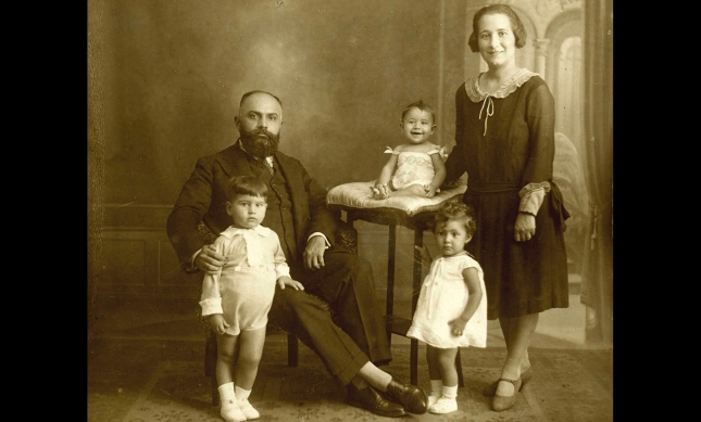 Exhibition tells story of oldest Ismaili community in Europe