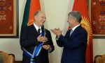 President Atambayev of Kyrgyzstan presents Danaker Award to His Highness the Aga Khan
