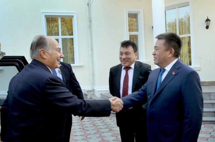 Kyrgyz Parliament Speaker Tursunbekov, Prince Aga Khan IV discuss bilateral ties