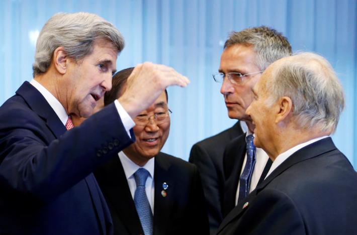 (L-R) U.S. Secretary of State John Kerry, U.N. Secretary General Ban Ki-moon, NATO Secretary-General Jens Stoltenberg and His Highness the Aga Khan, spiritual leader of Shia Ismaili Muslim community, attend the Brussels Conference on Afghanistan, in Belgium, October 5, 2016. REUTERS/Francois Lenoir