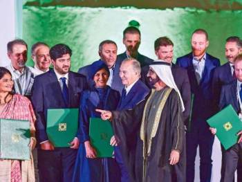 Mohammad presents Aga Khan Awards in Al Ain | Gulf News