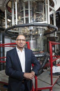 Amir Karim receives 2016 Canadian Plastics Leader of the Year Award