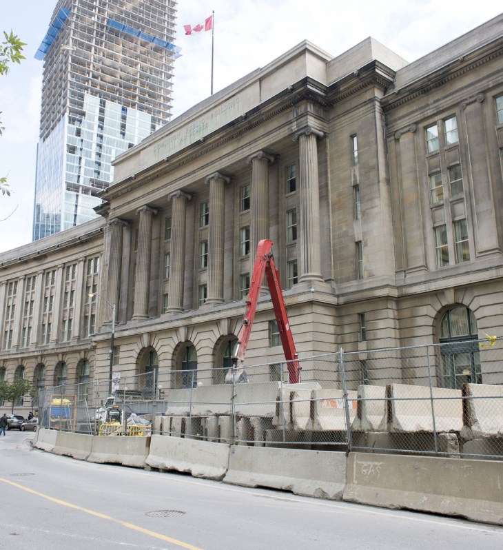 NA-WAR10 The federal government wants to rename its landmark property at 1 Front St. to honour the War of 1812. Now known as the Dominion Public Building, the feds want to rename it to honour the Battle of York. How will this play in Toronto where they were perhaps more worthy candidates to be honoured? Story based on docs that La Presse has shared with the Star. October 10, 2012 CARLOS OSORIO/TORONTO STAR