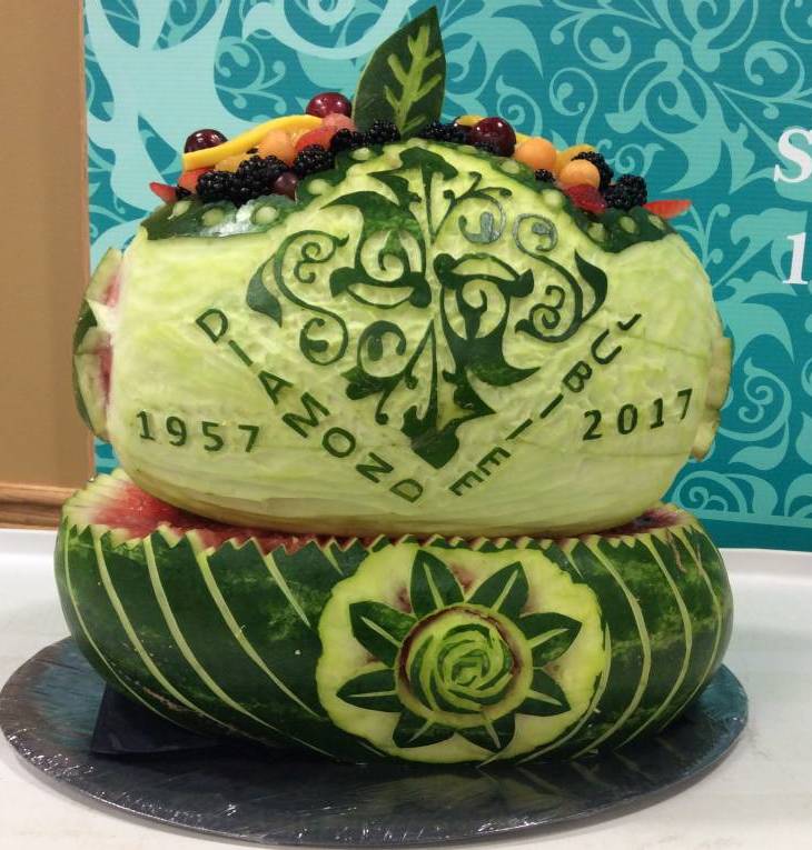 Fruit Carver, Chef: Salim Somani