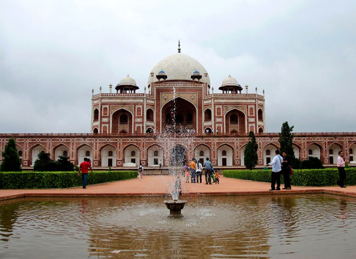 The Architecture Of Silence - https://theurgetowander.com/2013/11/05/new-delhi-travel-humayuns-tomb/