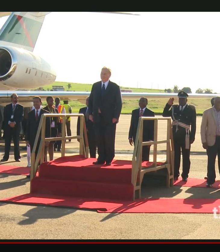Video: Mawlana Hazar Imam arrives in Uganda