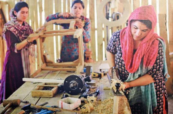 Aroosa and Farhad Hakim Ally: Photographers seeks to change Pakistan’s image