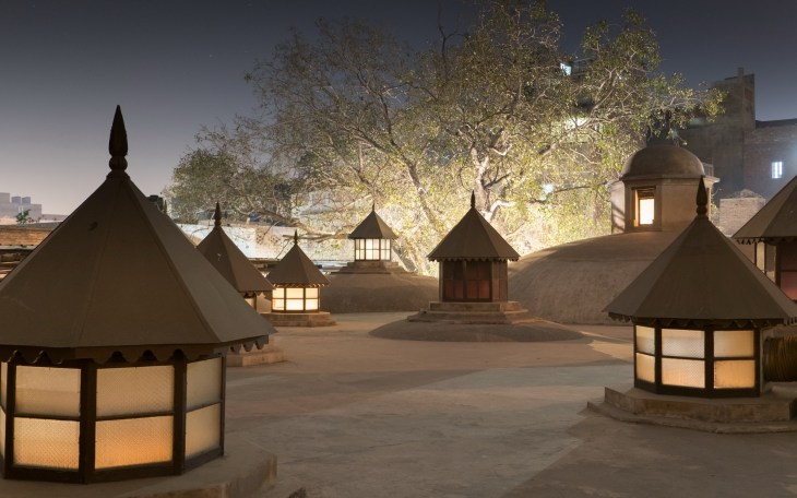 Roof of the recently restored Shahi Hammam, Lahore, Pakistan. Under the Aga Khan Trust for Culture’s aegis, the conservation of the 17th century Mughal period Shahi Hammam – a public bathhouse in Delhi Gate – was completed in June 2015. AKDN/Matthieu Paley