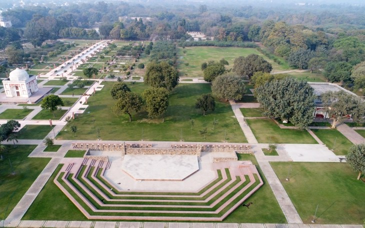 Established in the early 20th century to propagate plants for the city of New Delhi, the Central Public Works Department owned Sunder Nursery stands on 67 acres of land. It abuts Humayun’s Tomb World Heritage Site and the 12 acre Batashewala complex – both in the care of the Archaeological Survey of India. Since 2007, the Aga Khan Trust for Culture has partnered with CPWD and ASI to create a unique city park spread across 90 acres. AKTC