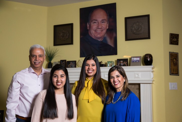 'He's always guided us': Dallas-area Ismaili Muslims show their devotion to the Aga Khan | Dallas News