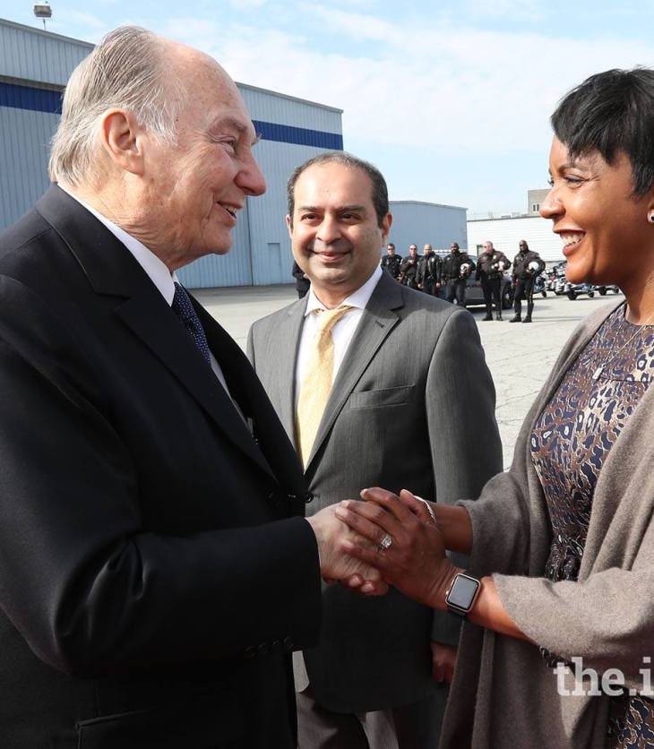 Mayor Keisha Lance Bottoms bids farewell to His Highness the Aga Khan as he departs Atlanta