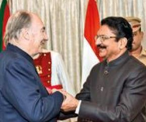 His Highness the Aga Khan and Honourable Shri C. Vidyasagar Rao, Governor of Maharashtra at the Raj Bhavan.