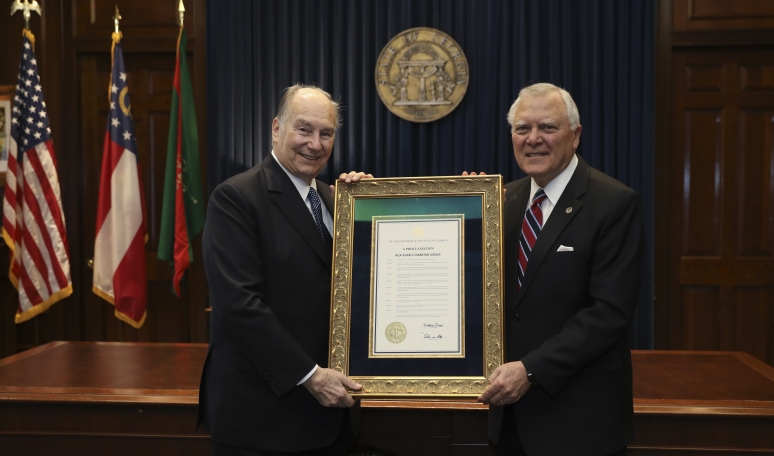 Governor of the State of Georgia (USA) presents His Highness the Aga Khan with Proclamation on the occasion of his Diamond Jubilee