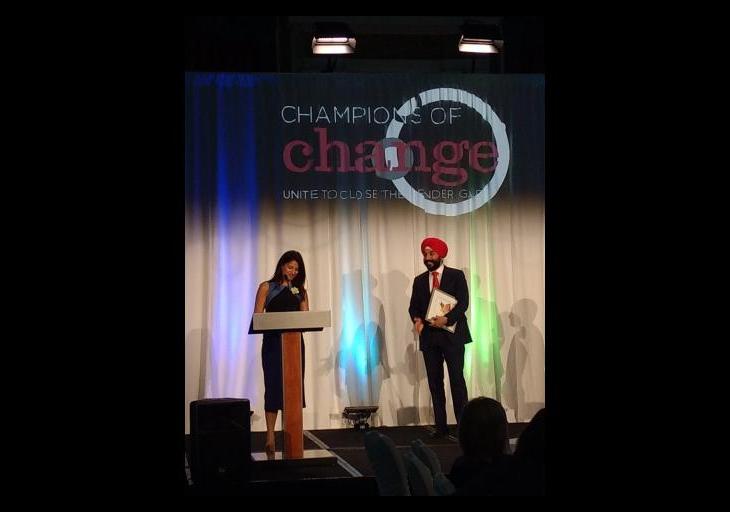 Zainul Mawji receives Trailblazer award for Women in Communications and Technology